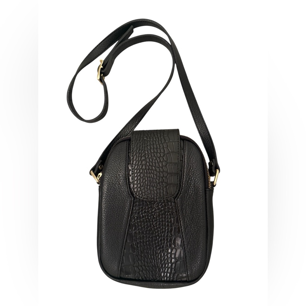 Isadora Italian Leather Elegant Black Croc-Embossed Crossbody Purse EUC